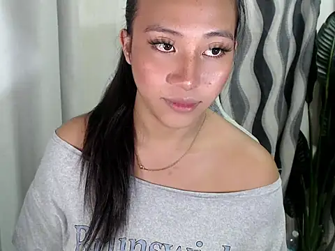 Snapshot of sweetiie_caren chatting on July 28, 2026, 6:20 pm sweetiie caren online show from July 28, 2026, 6:20 pm