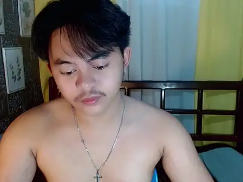 Snapshot of urguy_toshi chatting on June 14, 2026, 10:44 pm urguy toshi online show from June 14, 2026, 10:44 pm