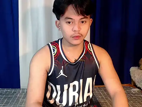 urguy toshi online show from October 9, 2025, 5:13 pm