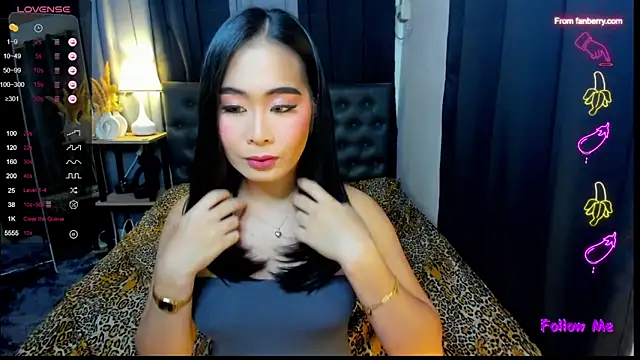 Snapshot of AngeliqueSolace chatting on October 25, 2025, 7:36 pm AngeliqueSolace online show from October 25, 2025, 7:36 pm