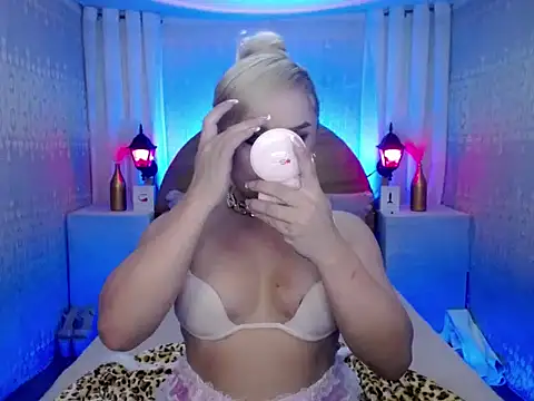 Snapshot of andy_slave4u chatting on October 21, 2025, 3:11 pm andy slave4u online show from October 21, 2025, 3:11 pm