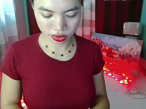 lover girl143 online show from February 25, 2026, 3:40 am