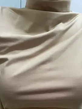 meomeo2k6 online show from November 20, 2025, 2:07 pm