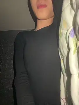 meomeo2k6 online show from March 19, 2026, 5:02 pm