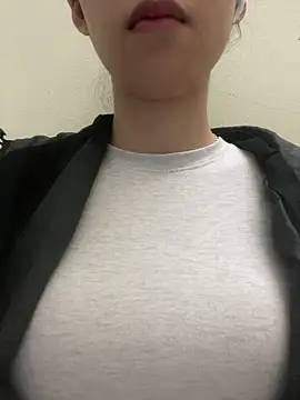 meomeo2k6 online show from February 12, 2026, 6:57 am