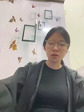 meomeo2k6 online show from November 28, 2025, 1:55 pm