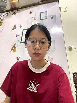 meomeo2k6 online show from November 15, 2025, 6:28 am