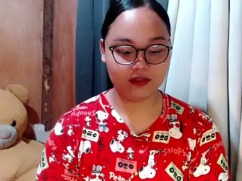  Lylia online show from February 7, 2026, 10:29 pm