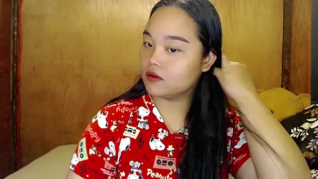  Lylia online show from November 10, 2025, 5:40 pm