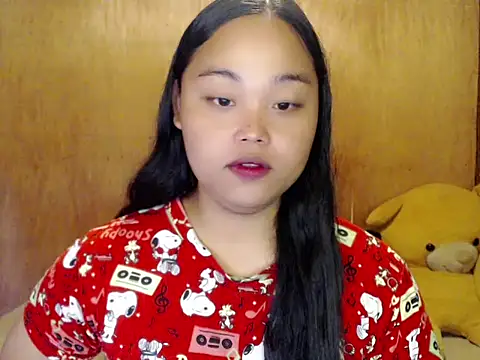  Lylia online show from October 19, 2025, 8:50 am