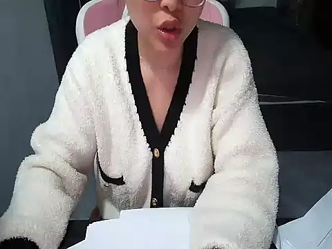 Snapshot of Ori-Yannie chatting on February 14, 2026, 4:56 am Ori-Yannie online show from February 14, 2026, 4:56 am