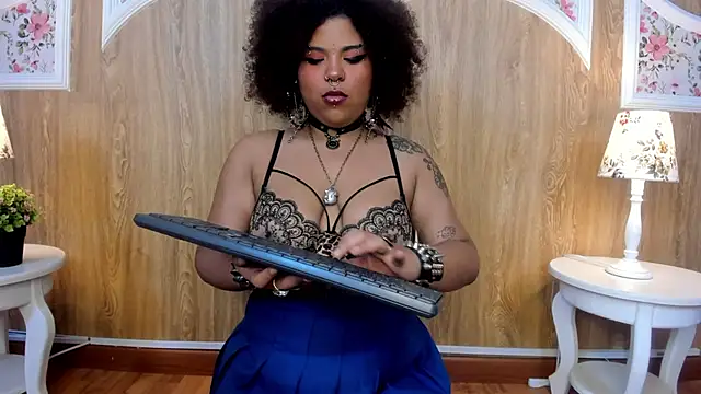 Kaidapunk online show from November 18, 2025, 8:12 pm