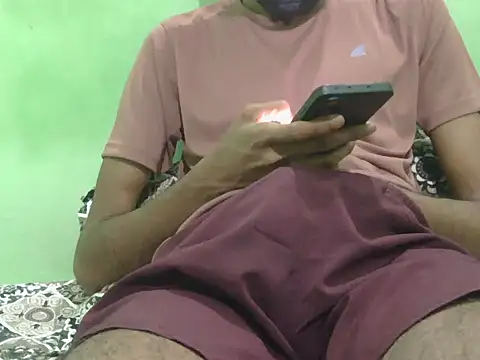 Snapshot of rockyy23boy chatting on November 28, 2025, 6:19 pm rockyy23boy online show from November 28, 2025, 6:19 pm