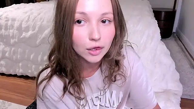 peach vibes online show from October 6, 2025, 2:46 am