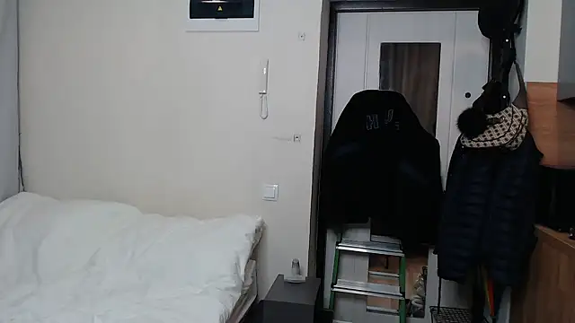 alice and jonathan online show from November 4, 2025, 10:52 am