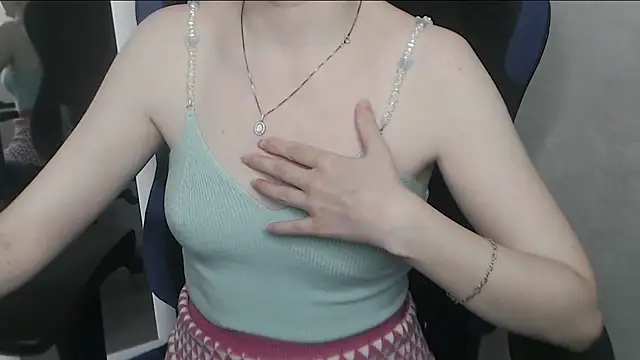 Snapshot of cute_elfy_ chatting on July 28, 2026, 3:21 pm cute elfy online show from July 28, 2026, 3:21 pm