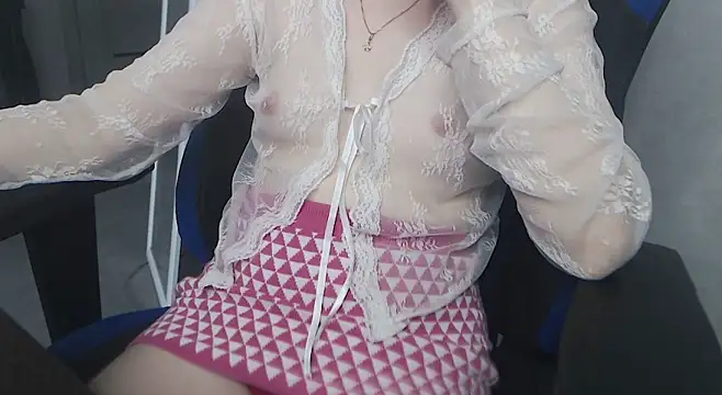 Snapshot of cute_elfy_ chatting on June 20, 2026, 1:27 pm cute elfy online show from June 20, 2026, 1:27 pm