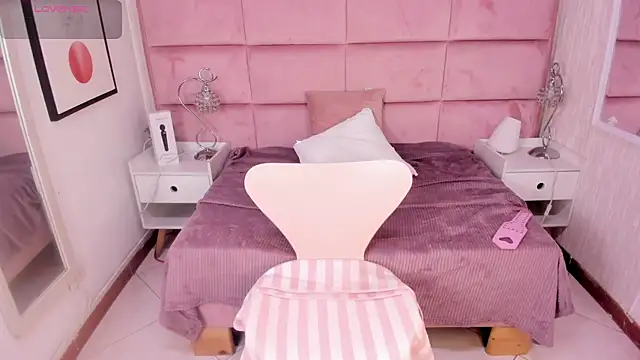 Janah Myers online show from October 16, 2025, 12:57 pm