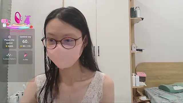 AlinaBaby x online show from September 19, 2025, 2:43 pm