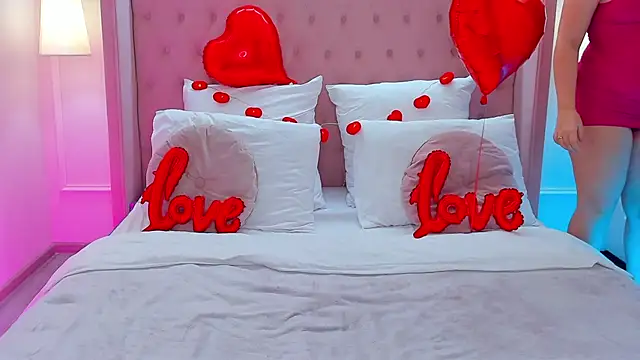 LizyBex online show from February 14, 2026, 8:20 pm