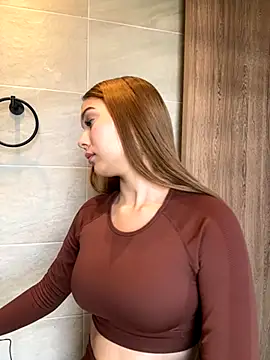 Snapshot of Nikii__ chatting on November 5, 2025, 1:03 pm Nikii online show from November 5, 2025, 1:03 pm