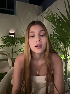 Snapshot of Nikii__ chatting on June 16, 2026, 1:38 am Nikii online show from June 16, 2026, 1:38 am