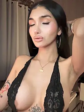 EmeraldGreyson online show from March 10, 2026, 9:02 am