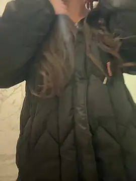 Snapshot of Isabella21_ chatting on March 17, 2026, 1:41 am Isabella21 online show from March 17, 2026, 1:41 am