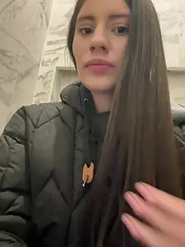 Snapshot of Isabella21_ chatting on March 6, 2026, 12:49 am Isabella21 online show from March 6, 2026, 12:49 am