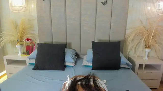 leaahcashh online show from October 7, 2025, 7:59 pm