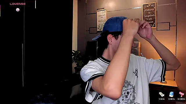 Christopher 77 online show from October 8, 2025, 12:39 pm