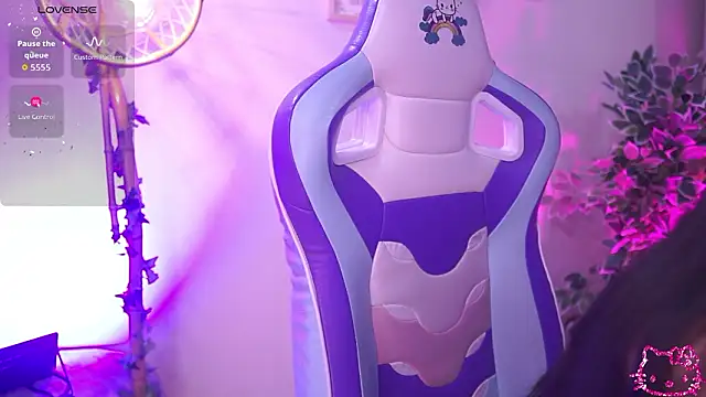 Snapshot of chloe_moons_ chatting on February 27, 2026, 11:15 pm chloe moons online show from February 27, 2026, 11:15 pm