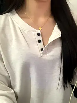 JennyQueen18 online show from November 27, 2025, 7:14 pm