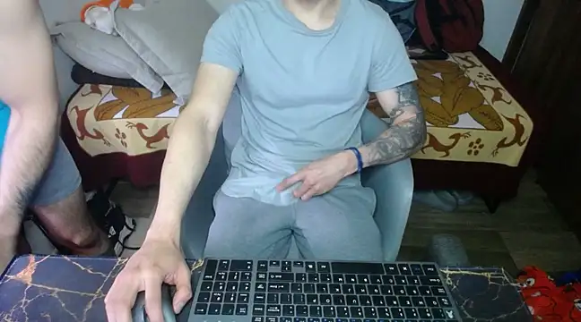 Snapshot of bossking017 chatting on March 14, 2025, 1:57 pm bossking017 online show from March 14, 2025, 1:57 pm