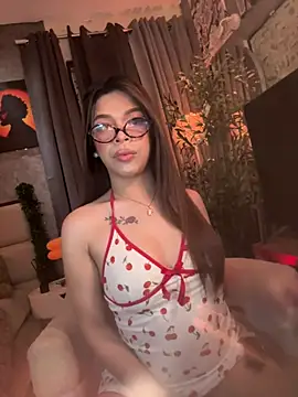 Snapshot of Nyxie_luxx chatting on March 27, 2026, 3:57 pm Nyxie luxx online show from March 27, 2026, 3:57 pm