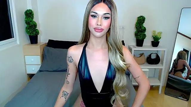 HorsecockMadison online show from May 24, 2026, 2:39 pm