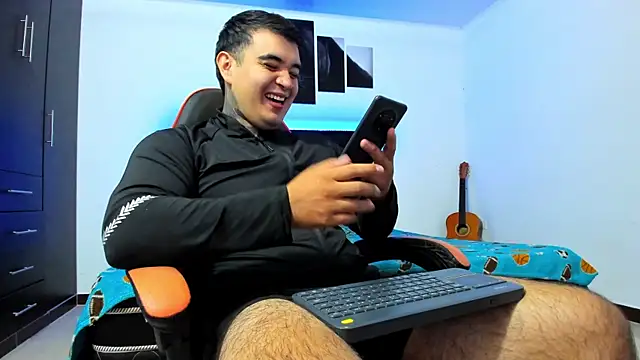 Snapshot of thiago__cp01 chatting on March 10, 2026, 7:01 am thiago cp01 online show from March 10, 2026, 7:01 am