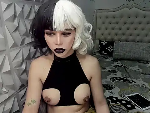 Snapshot of janecomander chatting on May 13, 2026, 3:52 pm janecomander online show from May 13, 2026, 3:52 pm