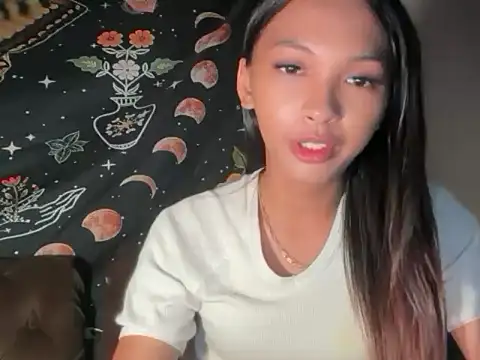 Snapshot of Simi_Ipit chatting on February 24, 2026, 1:06 am Simi Ipit online show from February 24, 2026, 1:06 am