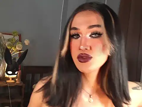 Snapshot of AleinaCroft chatting on October 9, 2025, 6:58 am AleinaCroft online show from October 9, 2025, 6:58 am