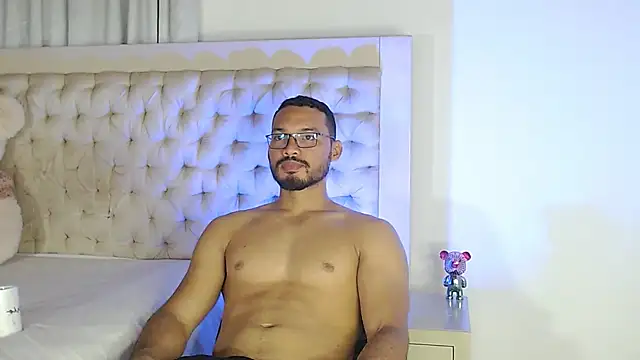 marcusblade online show from December 1, 2025, 10:21 pm