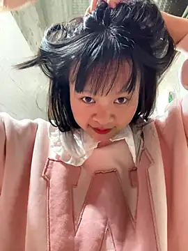 Daisy018 online show from November 13, 2025, 2:48 am