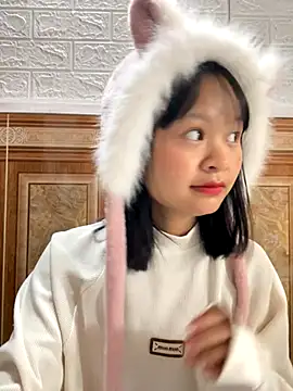 Daisy018 online show from October 23, 2025, 2:21 am