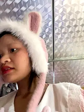 Daisy018 online show from October 21, 2025, 9:30 am