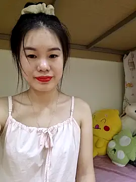 Baby-ladytits2025 online show from October 22, 2025, 4:06 pm