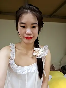 Baby-ladytits2025 online show from October 30, 2025, 3:16 am