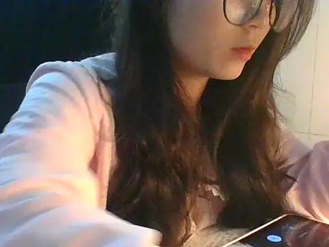 Snapshot of Linzly chatting on October 26, 2025, 5:13 pm Linzly online show from October 26, 2025, 5:13 pm