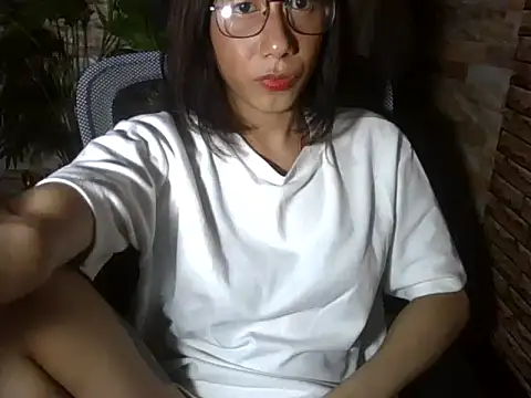 Snapshot of Bakoshnimobayot chatting on November 22, 2025, 11:47 pm Bakoshnimobayot online show from November 22, 2025, 11:47 pm