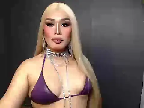 Snapshot of SexyTits_Maria chatting on October 17, 2025, 11:45 am SexyTits Maria online show from October 17, 2025, 11:45 am