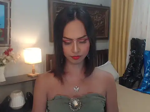 Snapshot of Nathalieheartt chatting on November 16, 2025, 2:27 am Nathalieheartt online show from November 16, 2025, 2:27 am